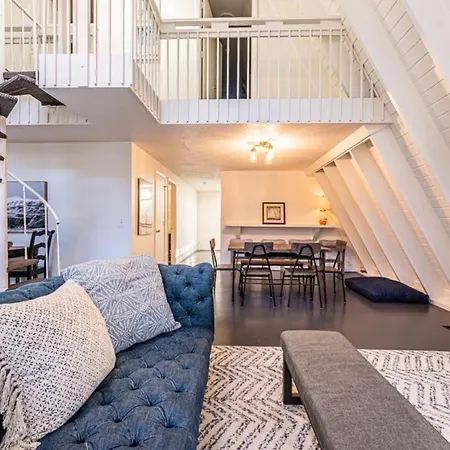 Steps To The Beach! 3Rd Row Ocean Surfers Bungalow Pet Friendly 3 Bedroom 2 Bathroom